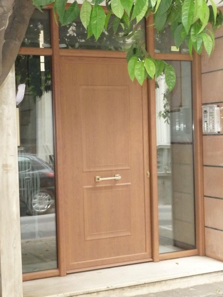 Cozy And Bright 2Bd Apartment In Kolonaki Athena Bagian luar foto