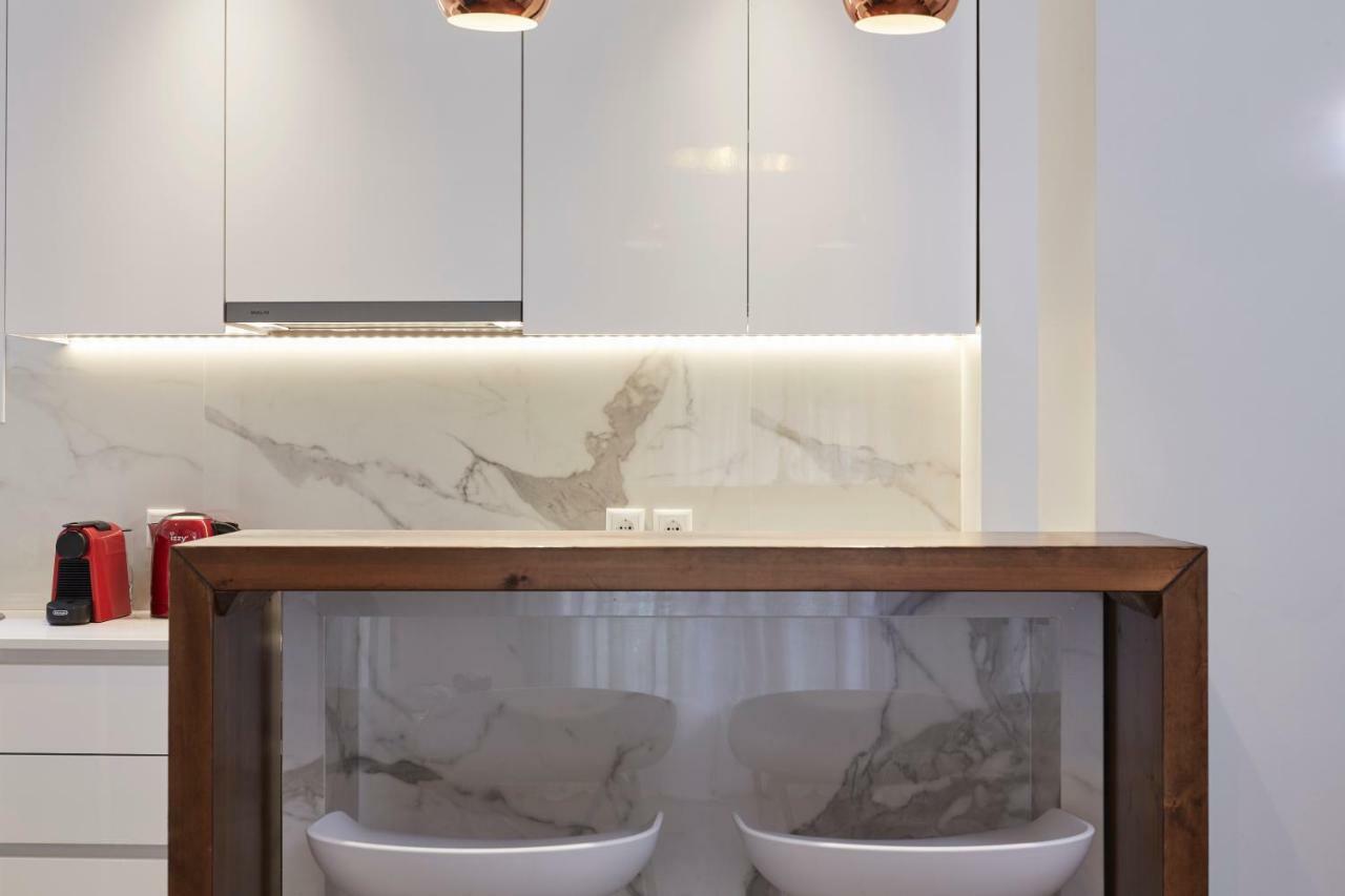 Cozy And Bright 2Bd Apartment In Kolonaki Athena Bagian luar foto